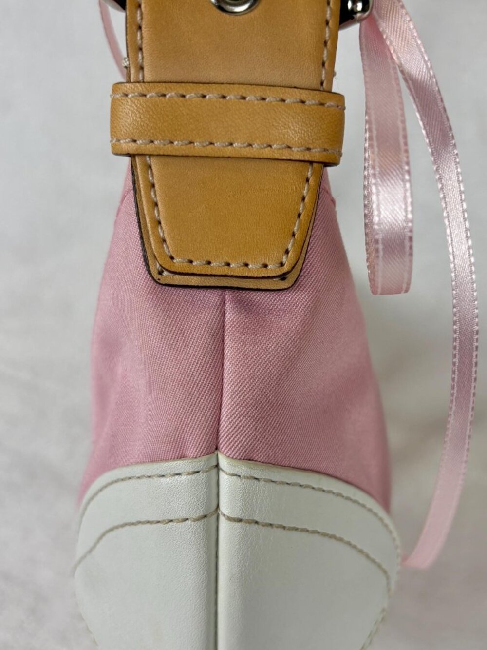Vintage Y2K Coach Hampton/Soho Small Baby Pink Canvas Hobo - Picture 4 of 16